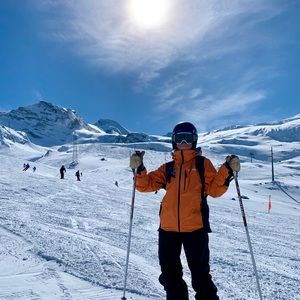 Meet your Posher, Gillian